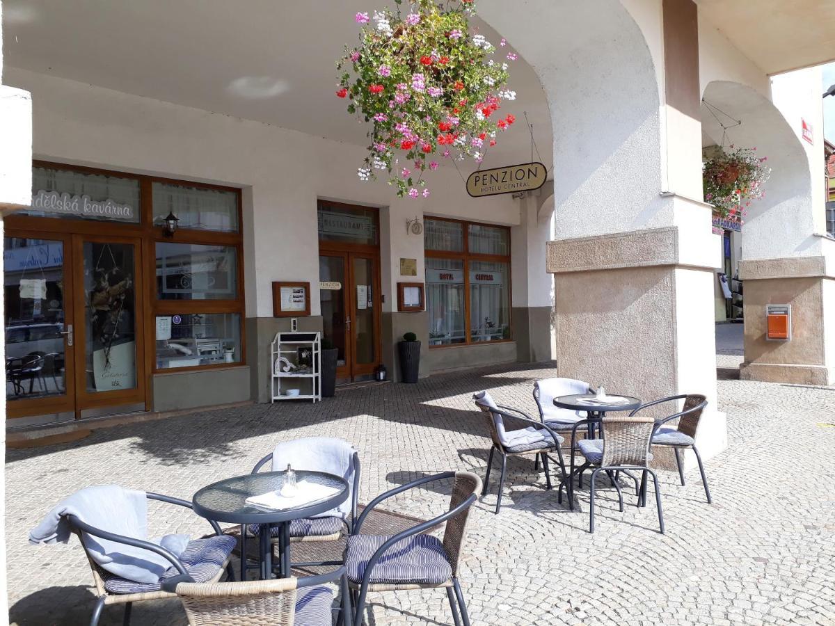 Penzion Hotelu Central Dvůr Králové nad Labem Bagian luar foto