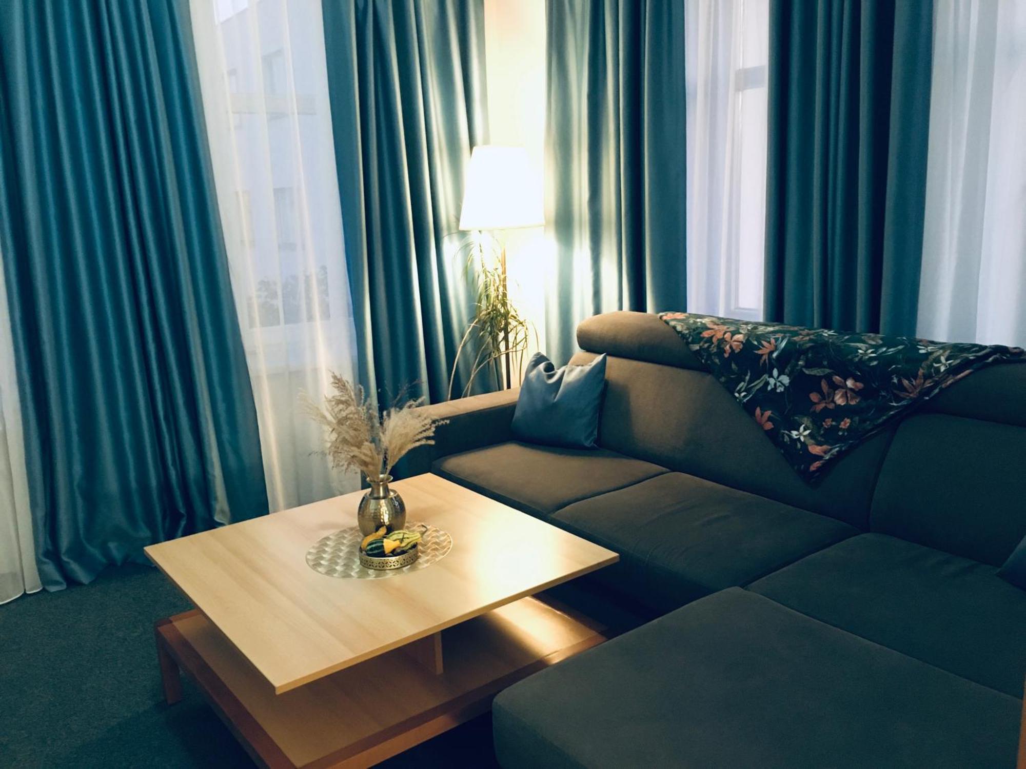 Penzion Hotelu Central Dvůr Králové nad Labem Bagian luar foto