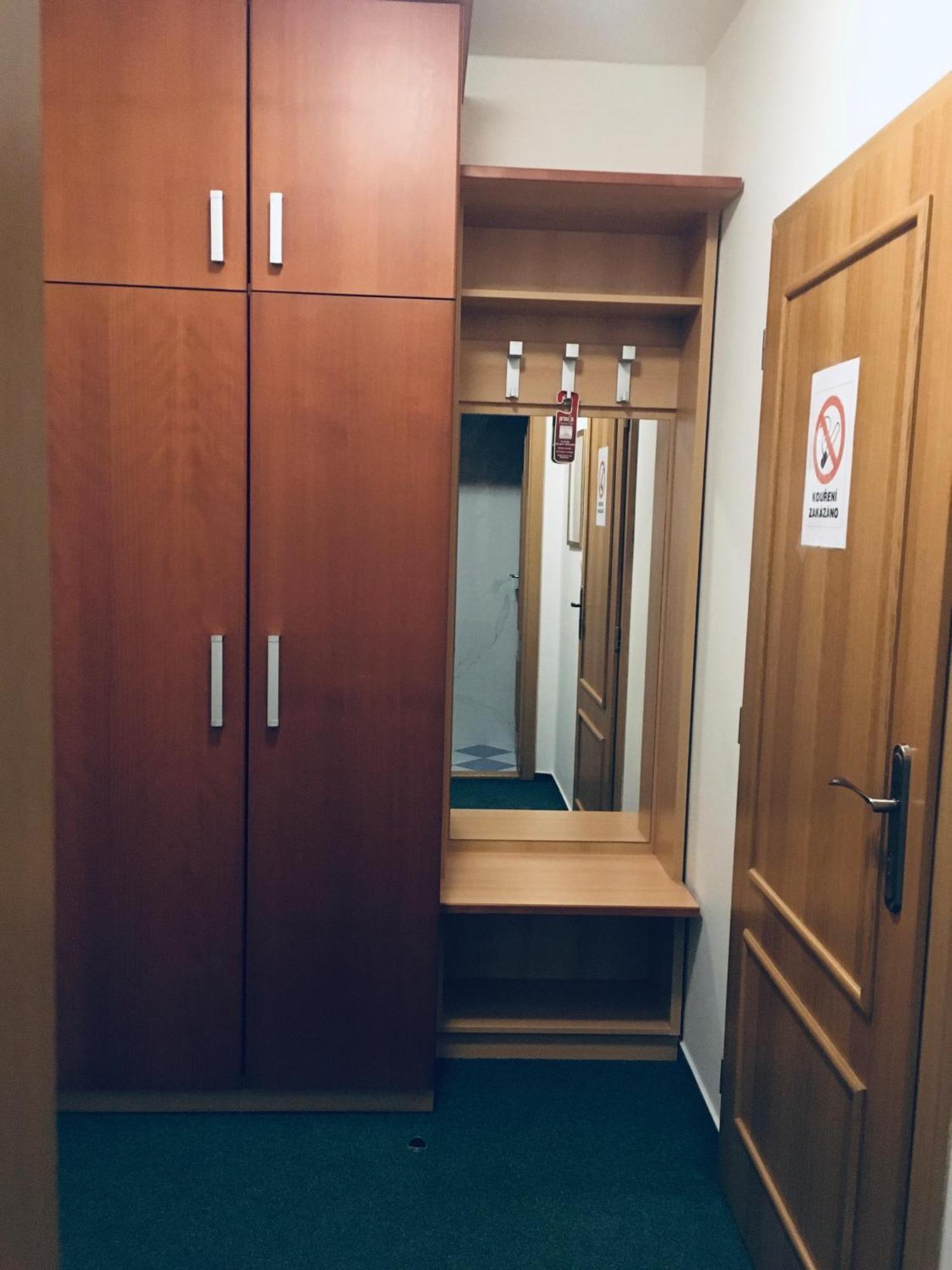 Penzion Hotelu Central Dvůr Králové nad Labem Bagian luar foto